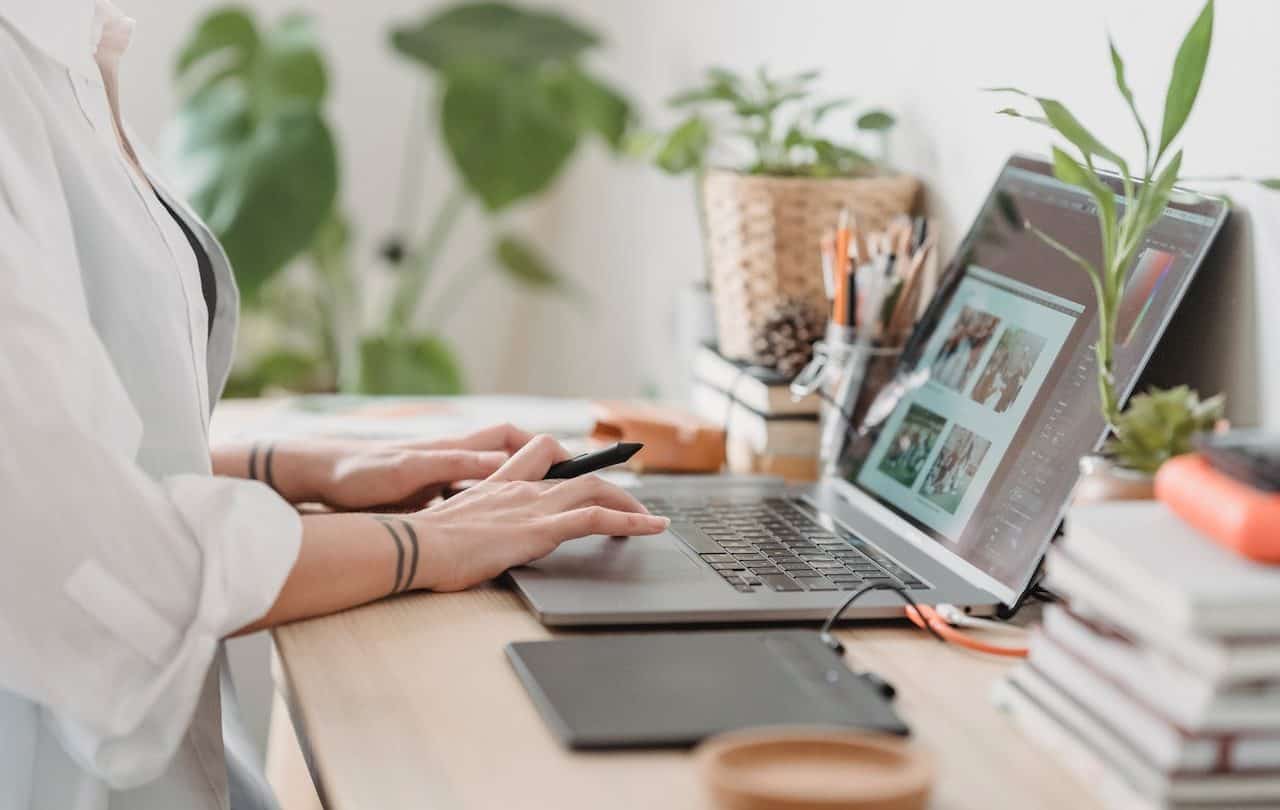 Turn your side hustle into your full time business.