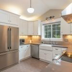 Styling Tips for Fireclay Kitchen Sinks That Match Every Countertop Styling Tips for Fireclay Kitchen Sinks That Match Every Countertop