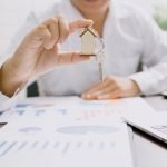 The Art of Speaking to Sellers & Buyers in Real Estate Investing he Art of Speaking to Sellers & Buyers in Real Estate Investing