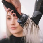How to Make a Professional Blowout Last Through the Week How to Make a Professional Blowout Last Through the Week